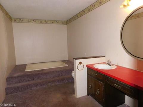 1190 Farmer Rd, Denton, NC 27239 photo 9