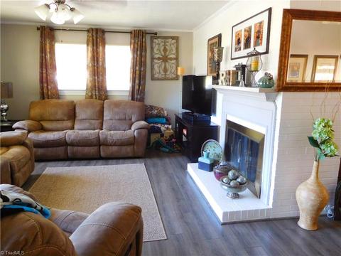 512 Spruce St, High Point, NC 27262 photo 3