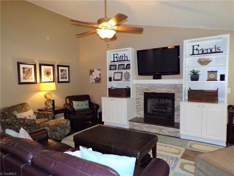 3940 Patsy Dr, Winston Salem, NC 27107 photo 5