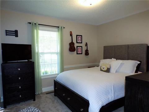 3940 Patsy Dr, Winston Salem, NC 27107 photo 18