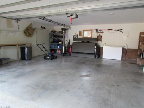 1602 Wendover Dr, High Point, NC 27262 photo 4