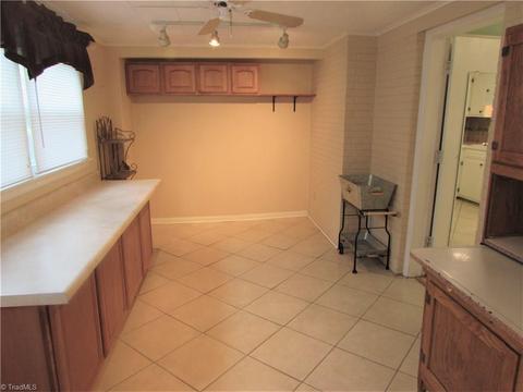 1602 Wendover Dr, High Point, NC 27262 photo 7