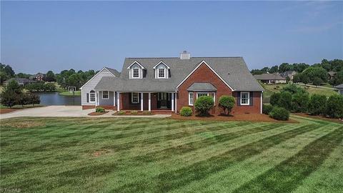 3791 Saddle Brook Dr, Trinity, NC 27370 photo 2