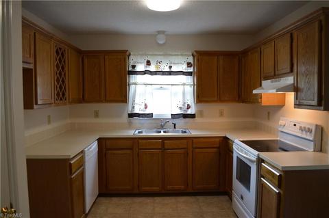 264 Winfield Dr, King, NC 27021 photo 12