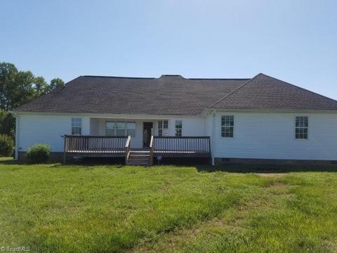 2911 Clear Ridge Dr, Trinity, NC 27370 photo 6