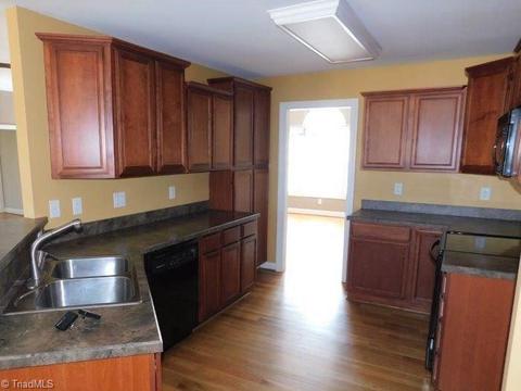 2911 Clear Ridge Dr, Trinity, NC 27370 photo 11