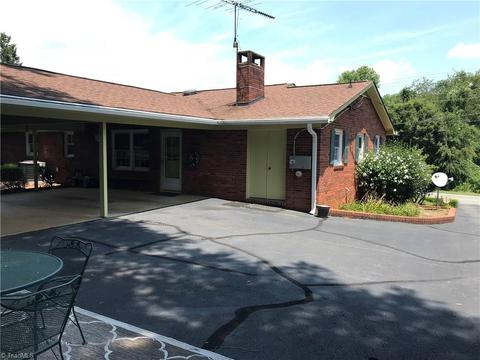 111 Brown Rd, King, NC 27021 photo 3