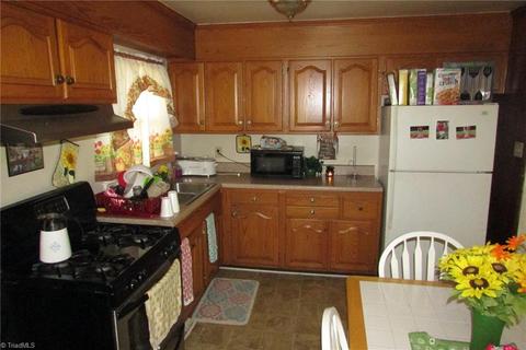 1731 Cedrow Dr, High Point, NC 27260 photo 10