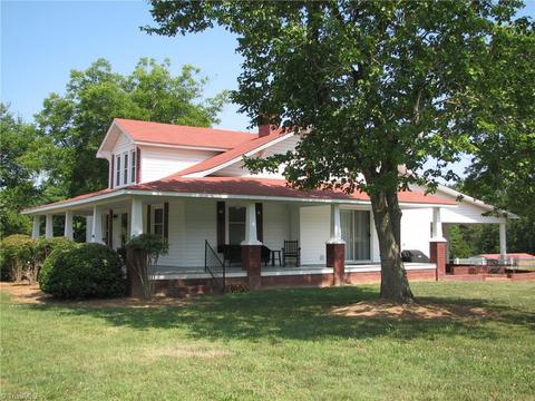 1186 Denton Rd, Denton, NC 27239 photo 2