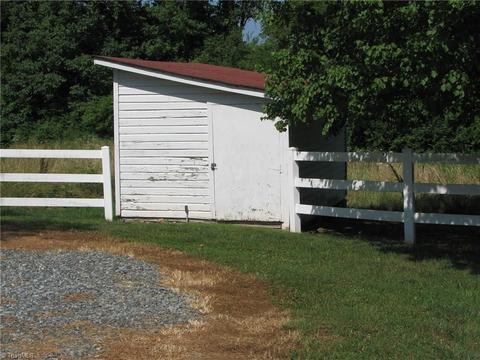 1186 Denton Rd, Denton, NC 27239 photo 4