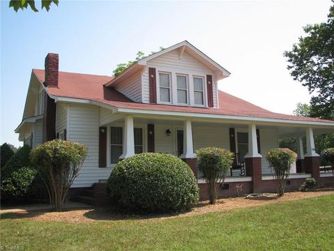 1186 Denton Rd, Denton, NC 27239 photo 1
