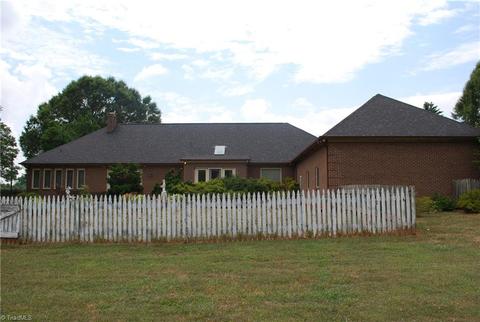 106 Lybrook Rd, Advance, NC 27006 photo 3