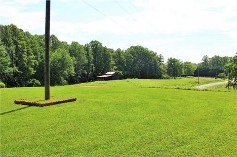 4820 Haystack Rd, Dobson, NC 27017 photo 8