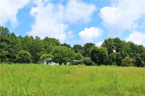 4820 Haystack Rd, Dobson, NC 27017 photo 5