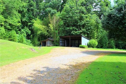 4820 Haystack Rd, Dobson, NC 27017 photo 6