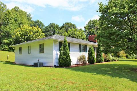 4820 Haystack Rd, Dobson, NC 27017 photo 7