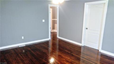 307 Griffith St, Thomasville, NC 27360 photo 6