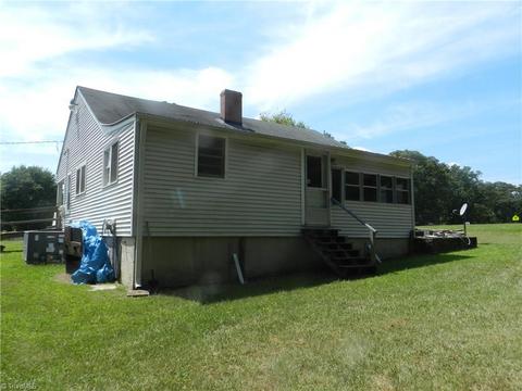 4135 Chatham St, Bennett, NC 27208 photo 10