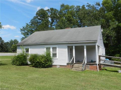 4135 Chatham St, Bennett, NC 27208 photo 1