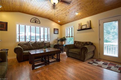 5305 Mapleton St, Clemmons, NC 27012 photo 6