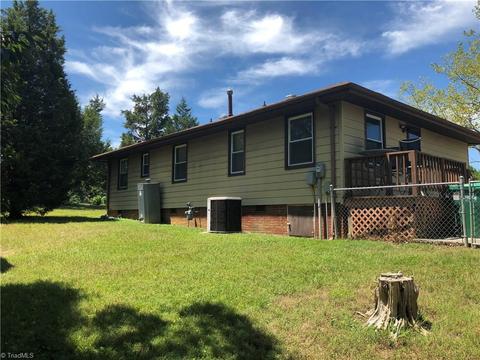 1004 Enterprise Dr, High Point, NC 27260 photo 23