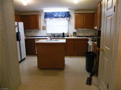 1244 High Bridge Rd, Pinnacle, NC 27043 photo 4
