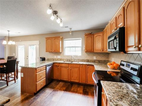 1149 Hampton Park Dr, High Point, NC 27265 photo 8