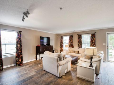 1149 Hampton Park Dr, High Point, NC 27265 photo 2