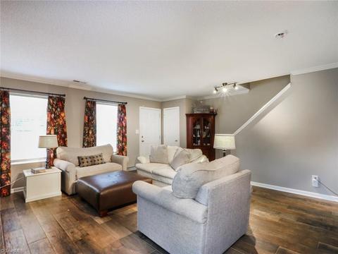 1149 Hampton Park Dr, High Point, NC 27265 photo 3