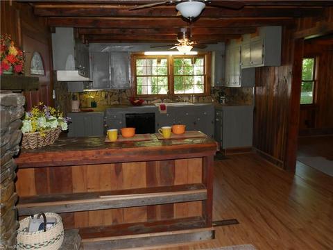 1676 Ray Loop Rd, Westfield, NC 27053 photo 3