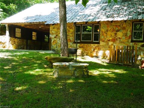 1676 Ray Loop Rd, Westfield, NC 27053 photo 6