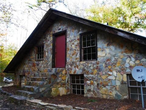 1676 Ray Loop Rd, Westfield, NC 27053 photo 25