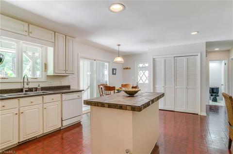 3105 Rolling Rd, High Point, NC 27265 photo 13