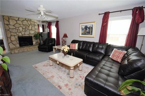 102 Billy Ave, Archdale, NC 27263 photo 2