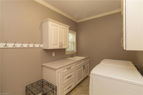 3035 Maple Branch Dr, High Point, NC 27265 photo 11
