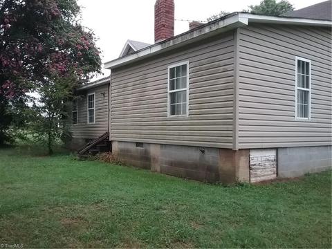168 Bootleg Aly, Cooleemee, NC 27014 photo 3