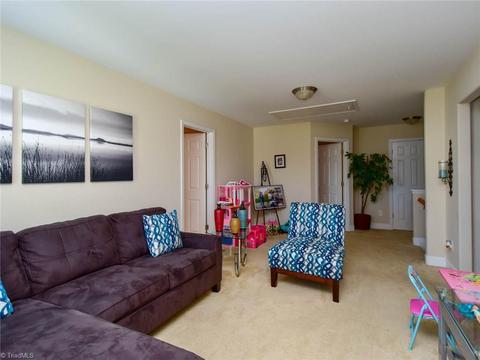 3843 Jade Ct, High Point, NC 27265 photo 16