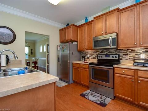 3843 Jade Ct, High Point, NC 27265 photo 11