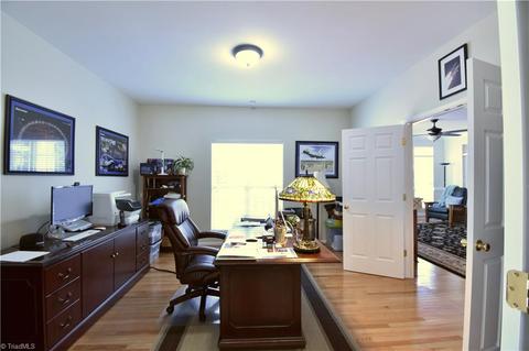 2927 Glen Echo Ct, High Point, NC 27265 photo 9