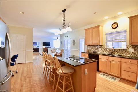 2927 Glen Echo Ct, High Point, NC 27265 photo 10