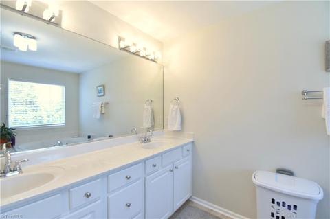 2927 Glen Echo Ct, High Point, NC 27265 photo 16