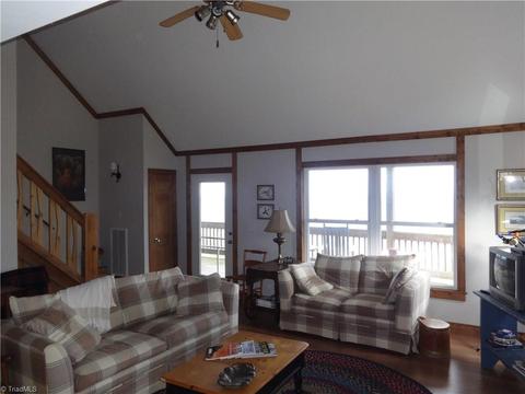 445 Panorama Dr, Fancy Gap, VA 24328 photo 2