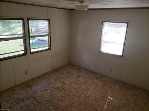 505 E 23rd St, Kannapolis, NC 28083 photo 4