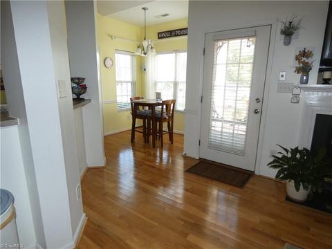 136 Willow Bend Dr, King, NC 27021 photo 5