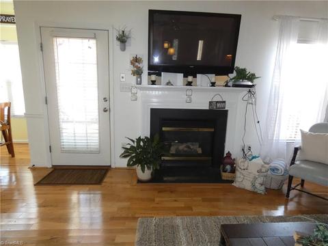 136 Willow Bend Dr, King, NC 27021 photo 6