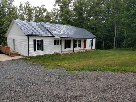 3147 N Lomax Rd, Traphill, NC 28685 photo 3