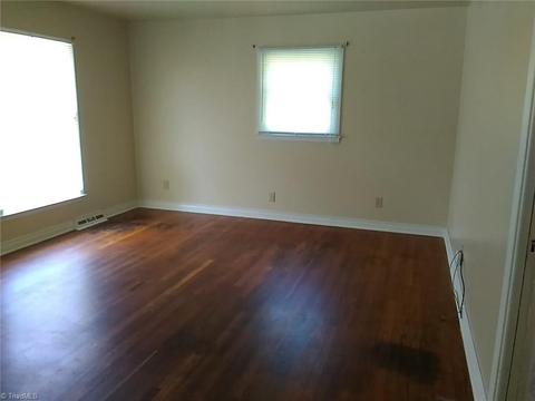 1707 Cedrow Dr, High Point, NC 27260 photo 3
