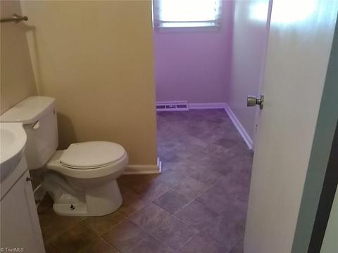 1707 Cedrow Dr, High Point, NC 27260 photo 11