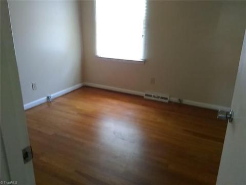 1707 Cedrow Dr, High Point, NC 27260 photo 7