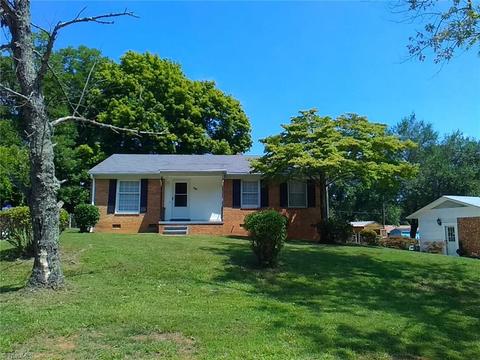 1707 Cedrow Dr, High Point, NC 27260 photo 1